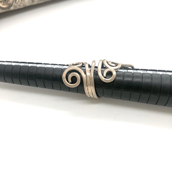 Vintage Silver Bypass 925 Scroll Ring - Picture 6 of 9